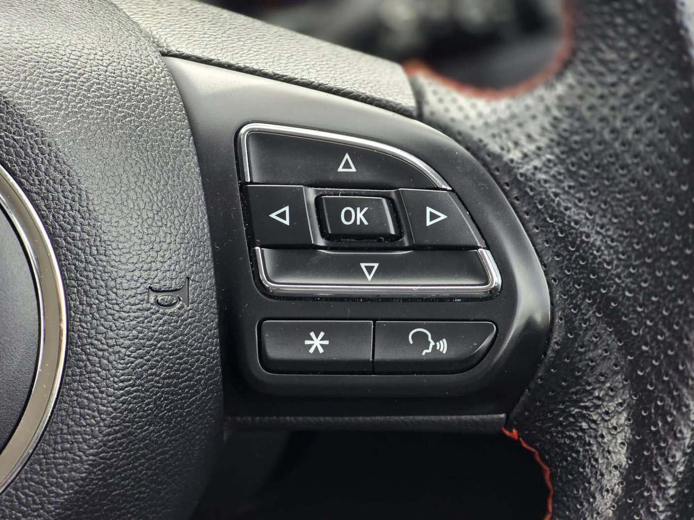 2022 MG ZS 1.0 - Image 24