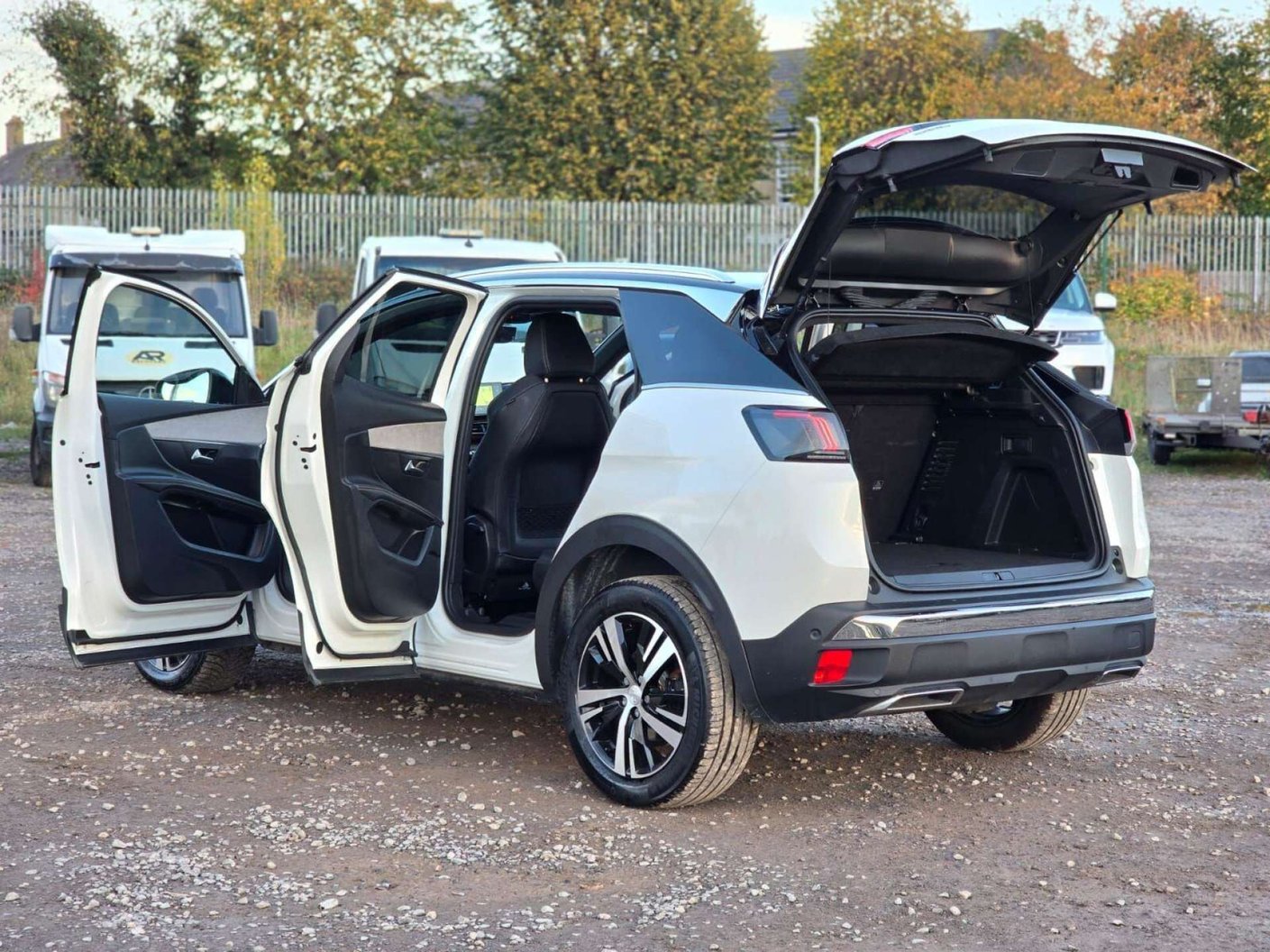 2024 Peugeot 3008 1.2 Hybrid GT SUV - Image 12