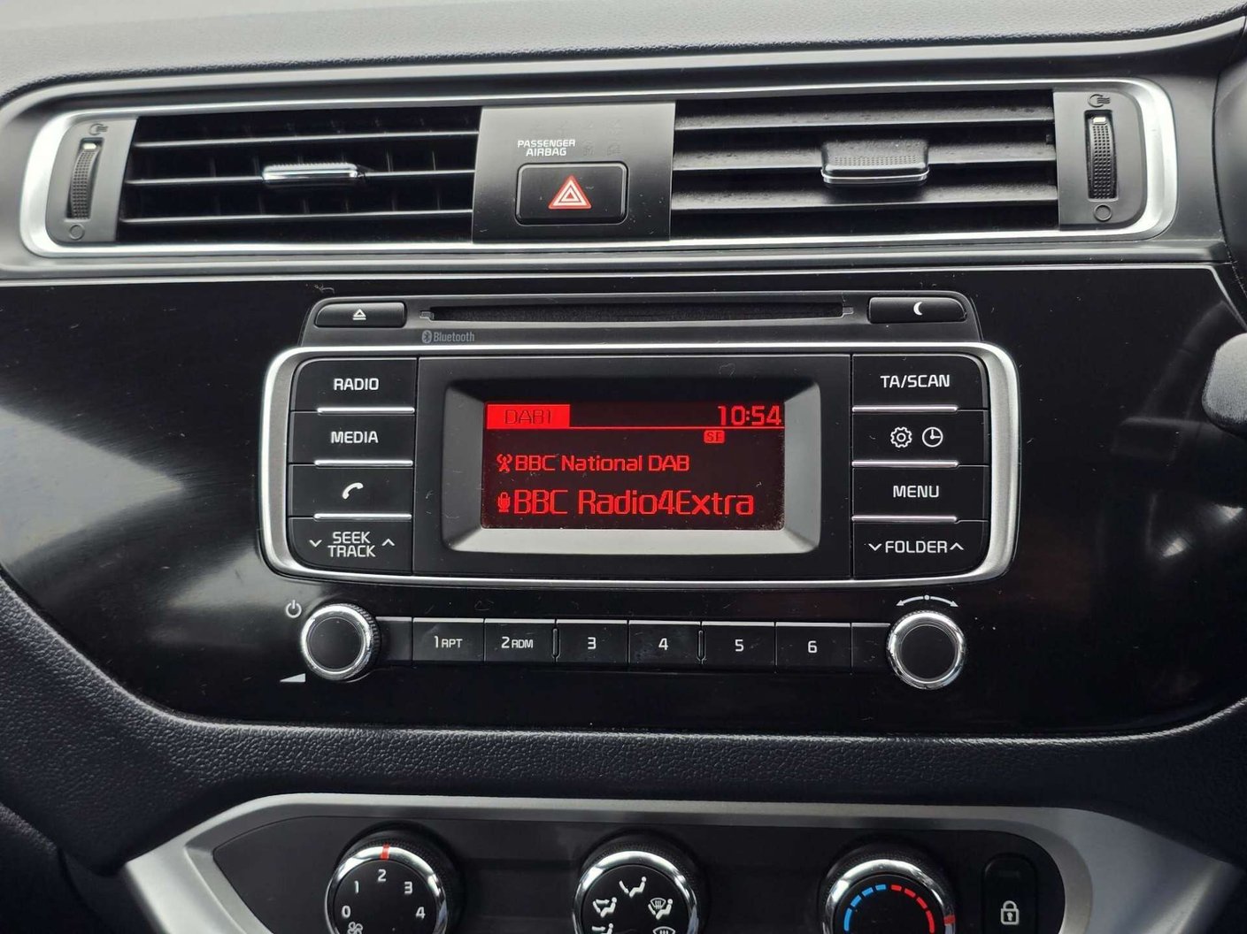 2016 Kia Rio 1.4 2 - Image 28