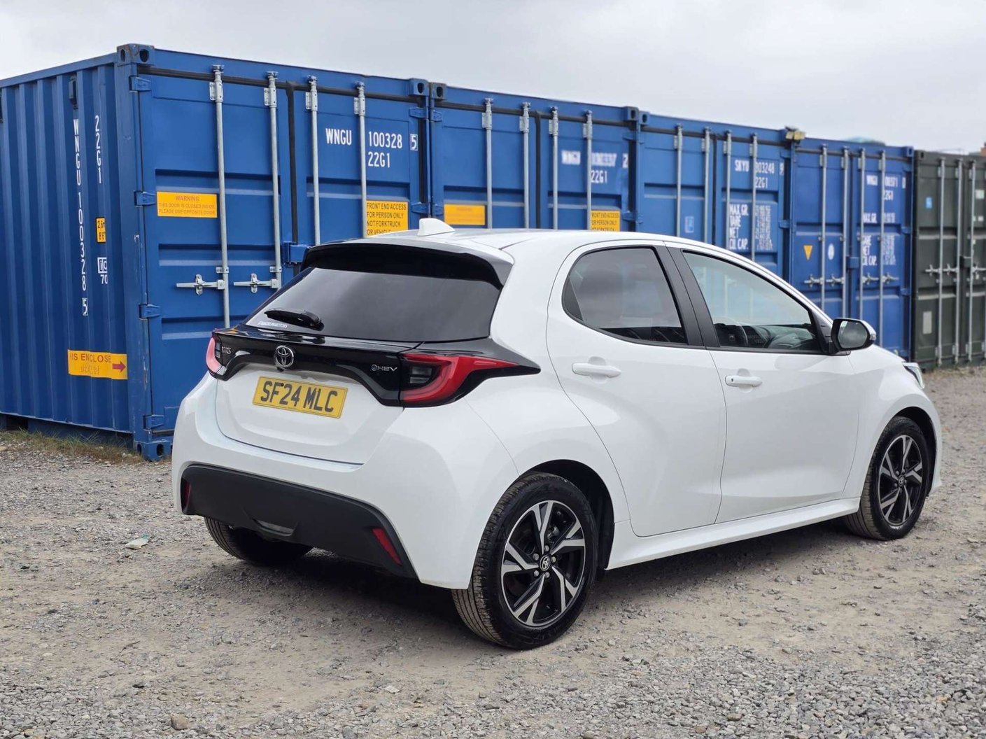 2024 Toyota Yaris 1.5 - Image 13