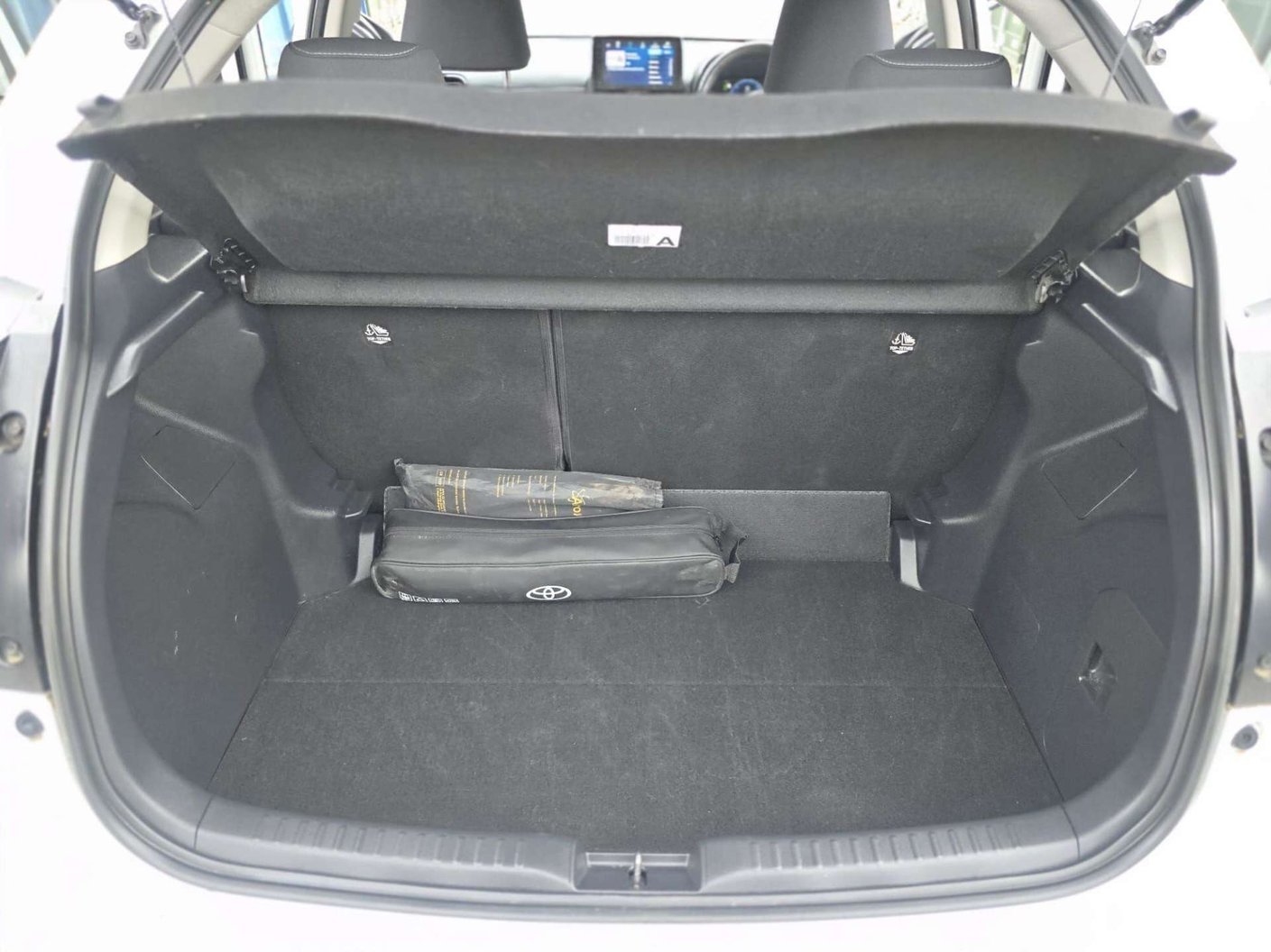 2024 Toyota Yaris 1.5 - Image 34