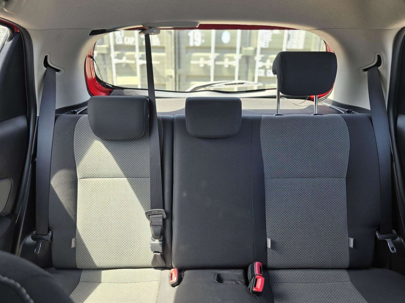 2015 Toyota Yaris 1.5 - Image 20