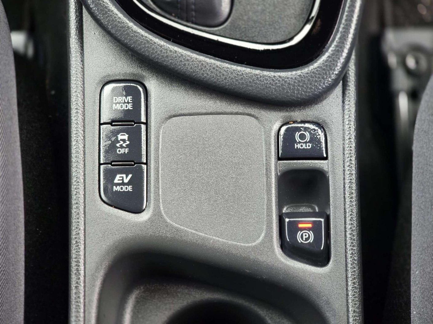 2024 Toyota Yaris 1.5 - Image 28
