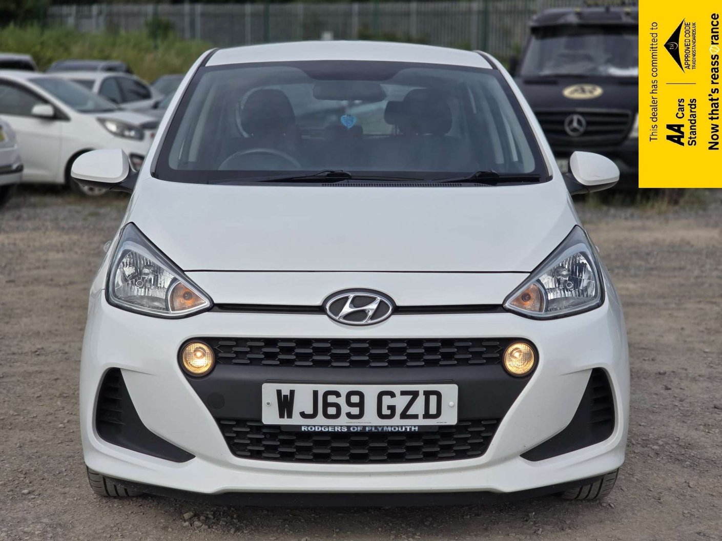 2019 Hyundai i10 - Image 3
