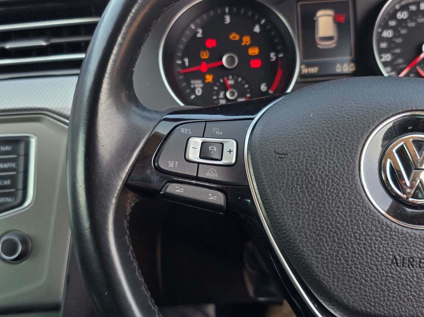 2017 Volkswagen Passat 2.0 - Image 13