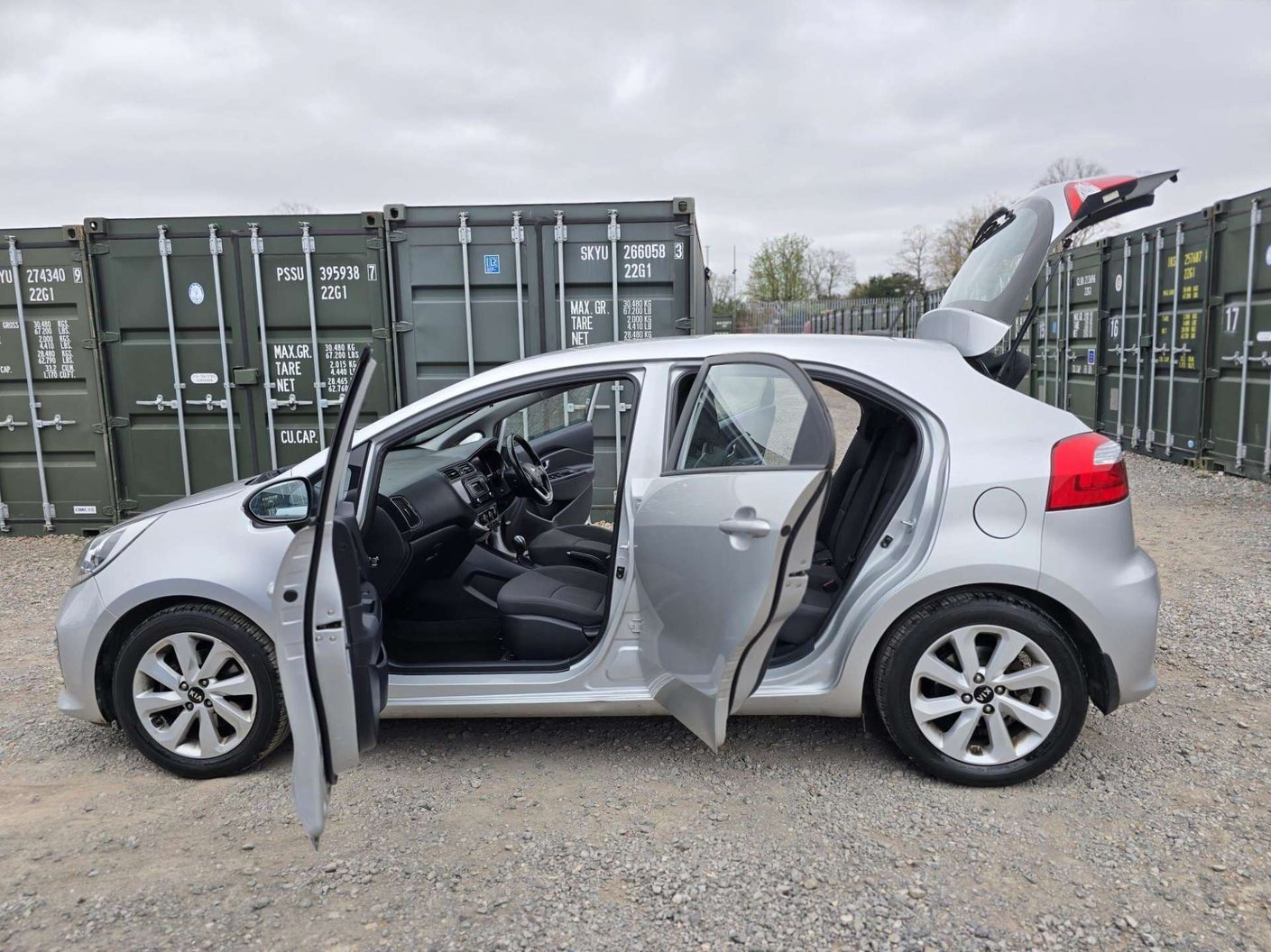 2016 Kia Rio 1.4 2 - Image 9