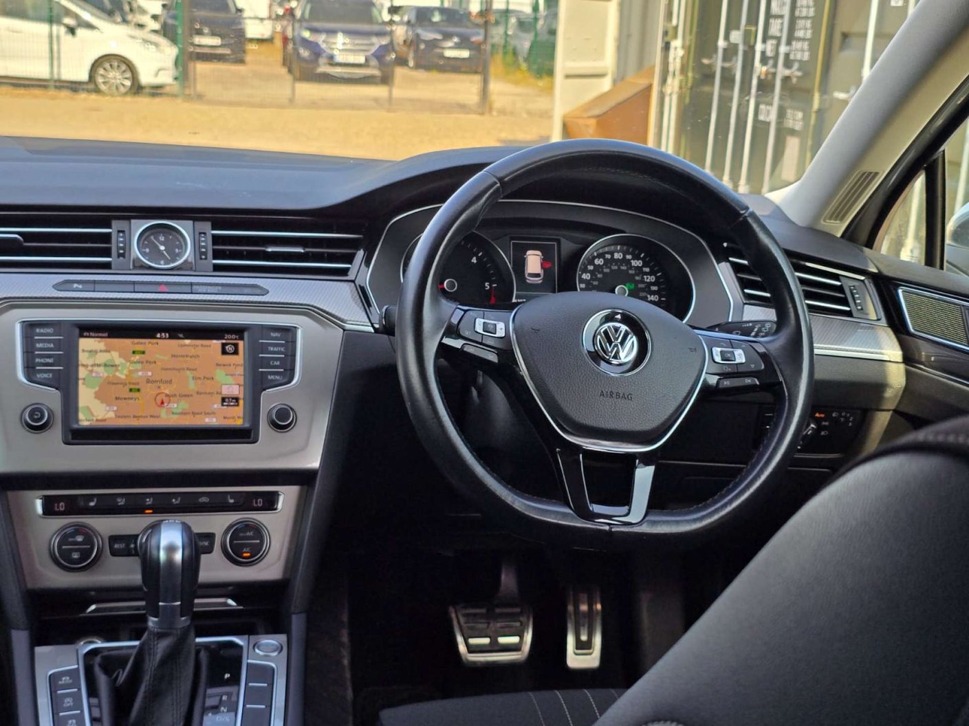 2017 Volkswagen Passat 2.0 - Image 24