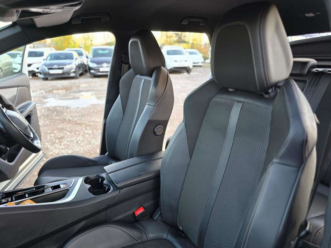 2024 Peugeot 3008 1.2 Hybrid GT SUV - Image 40