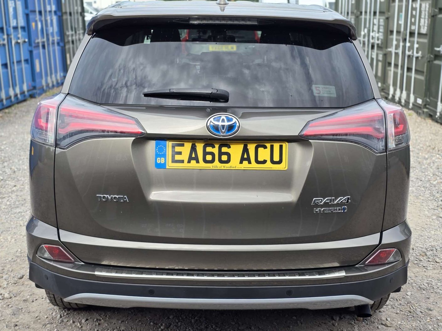 2016 Toyota RAV4 2.5 S line - Image 10
