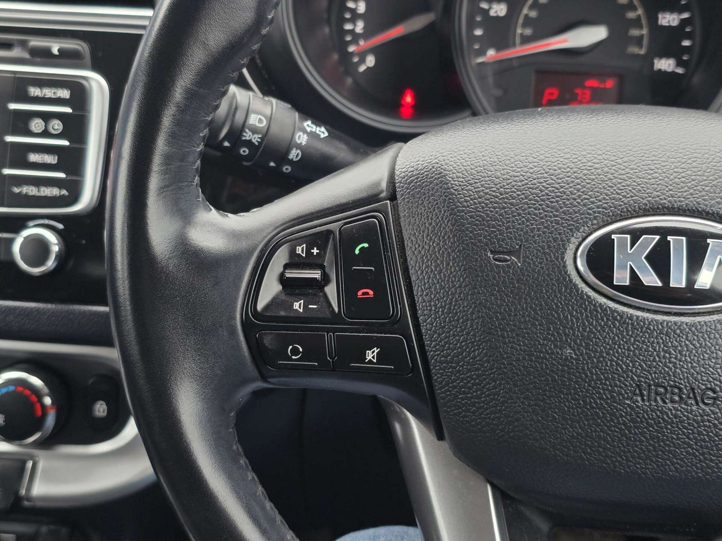 2016 Kia Rio 1.4 2 - Image 26