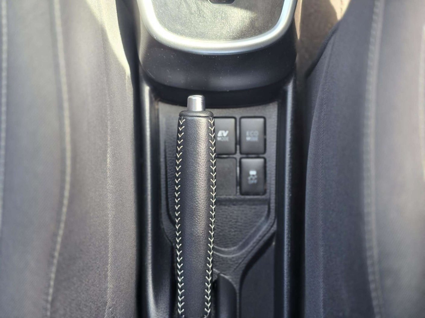 2015 Toyota Yaris 1.5 - Image 24
