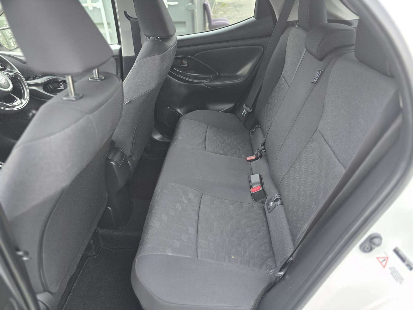 2024 Toyota Yaris 1.5 - Image 24