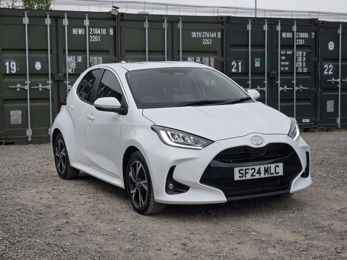 2024 Toyota Yaris 1.5 - Image 6