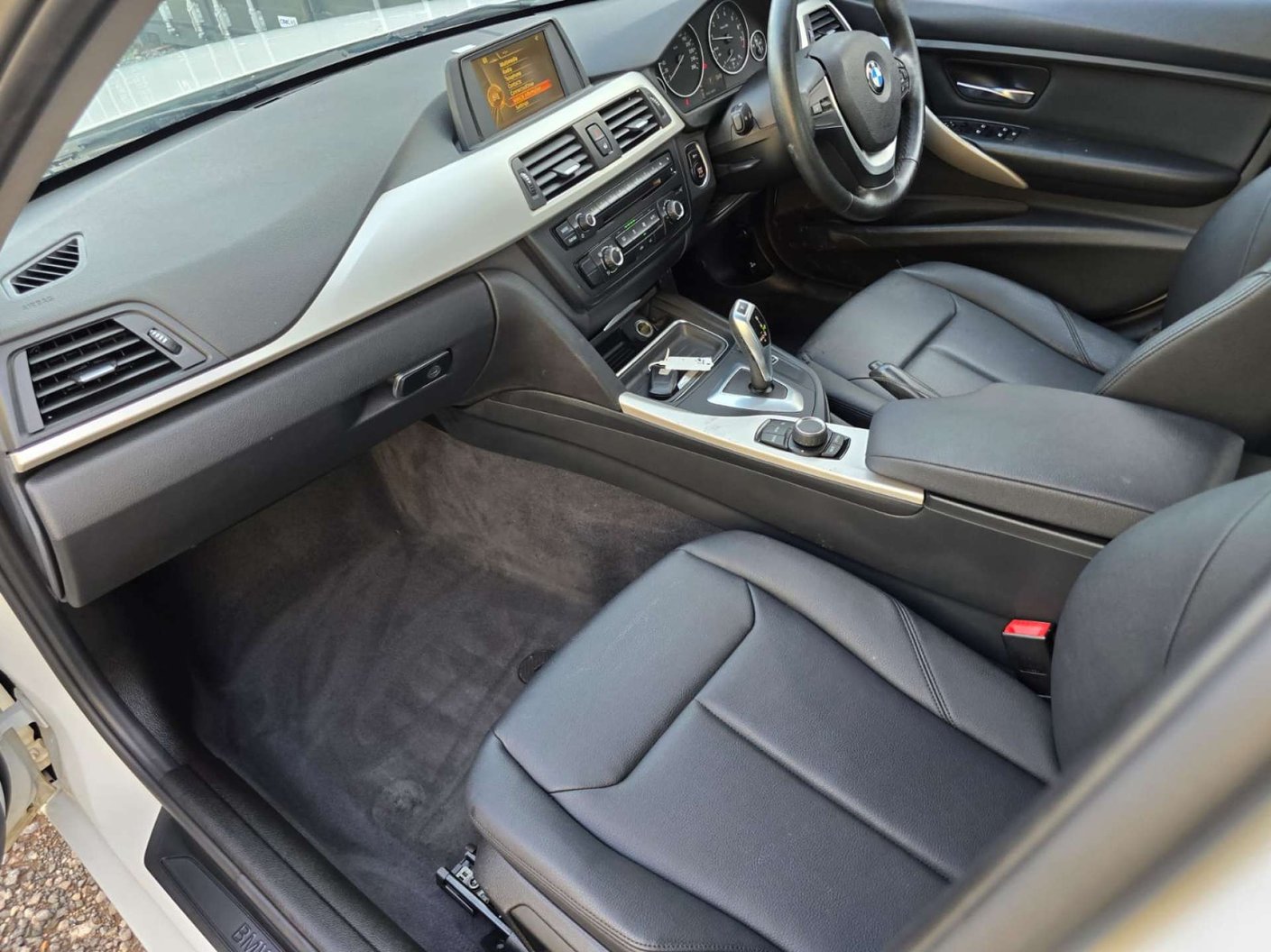 2015 BMW 3 Series 1.6 AMG Line - Image 15