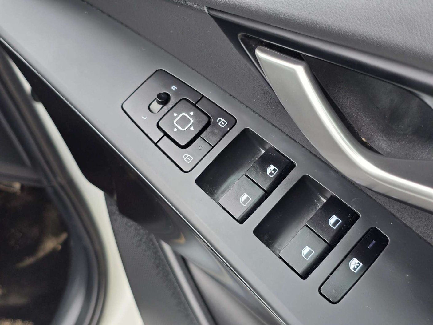2024 Kia Niro 1.6 Tech - Image 25