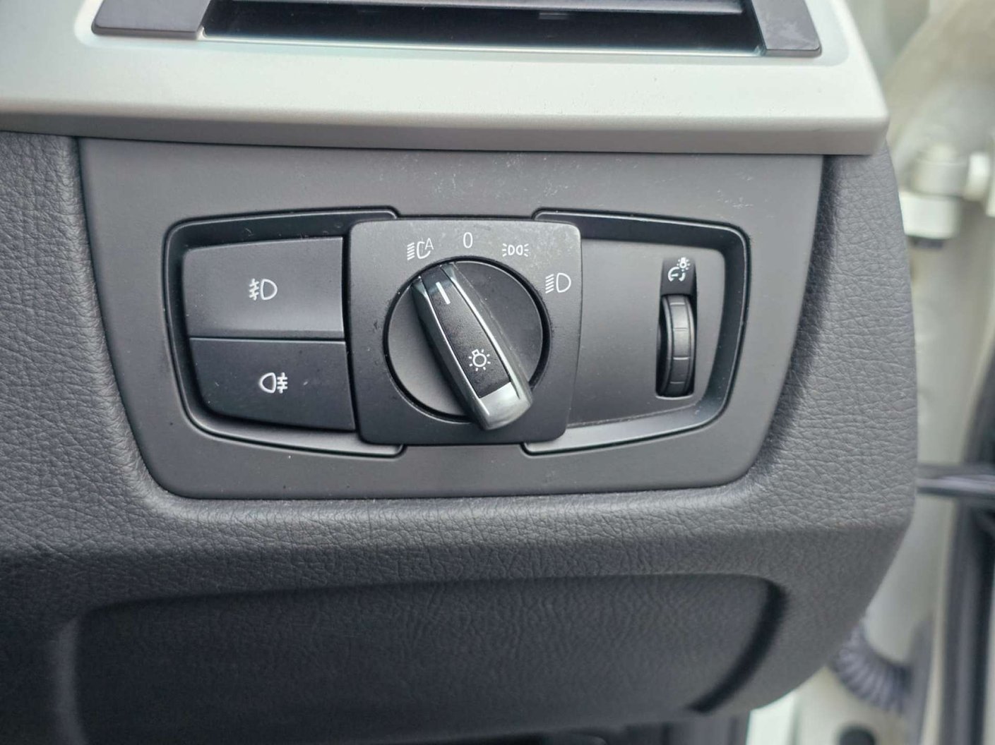 2015 BMW 3 Series 1.6 AMG Line - Image 24