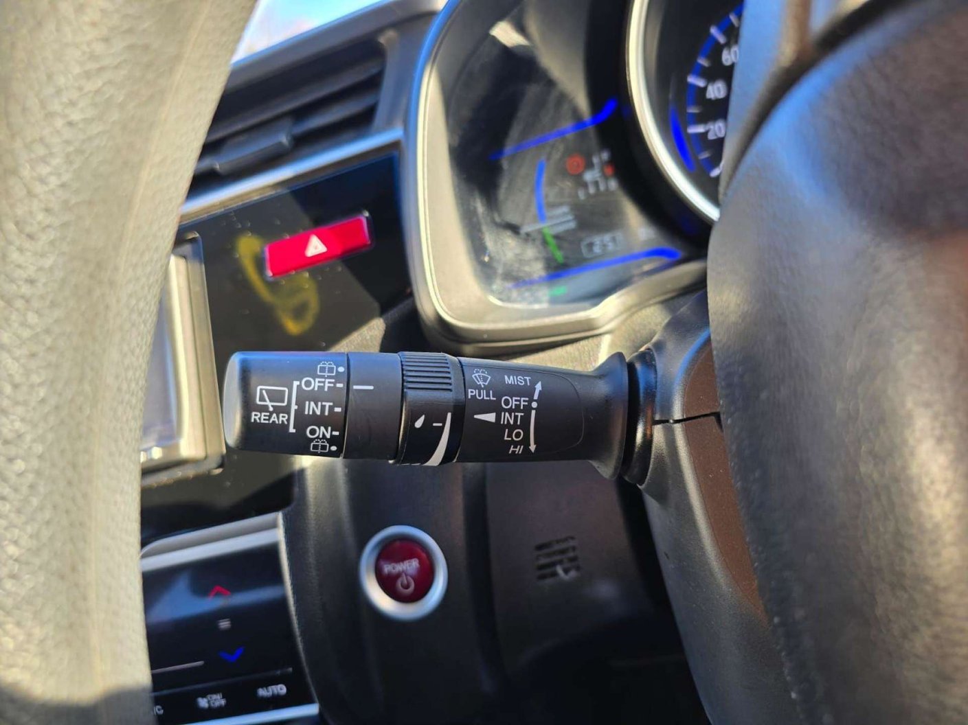 2014 Honda Jazz 1.5 Active - Image 32