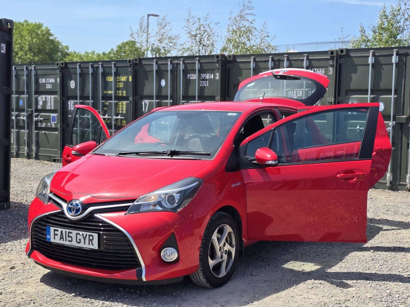 2015 Toyota Yaris 1.5 - Image 7