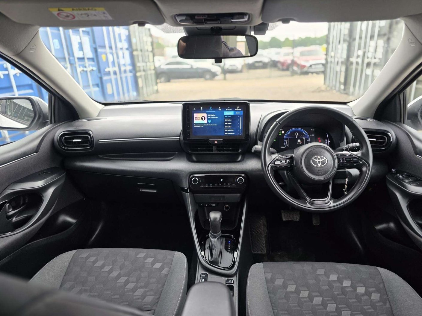 2024 Toyota Yaris 1.5 - Image 15