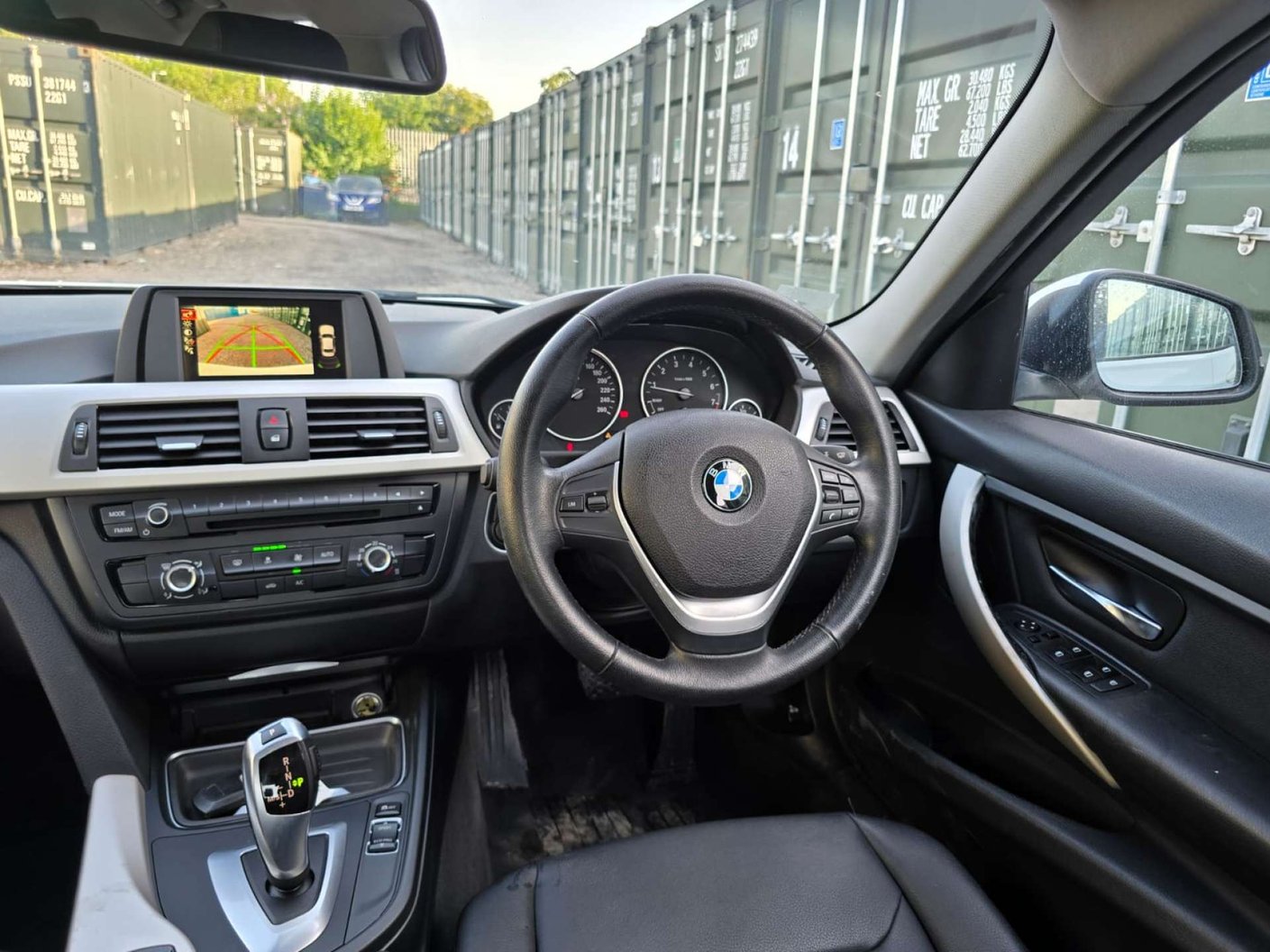 2015 BMW 3 Series 1.6 AMG Line - Image 31