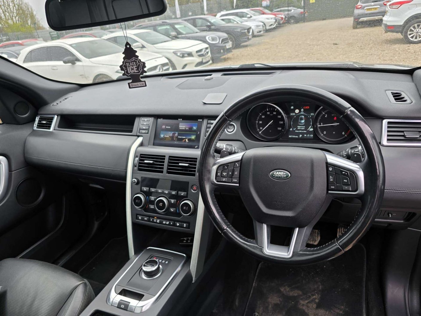 2018 Land Rover Discovery Sport - Image 10