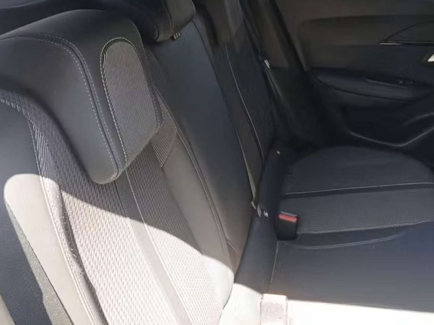 2020 Peugeot 2008 1.2 - Image 7