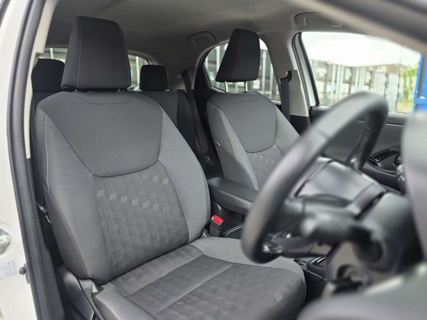 2024 Toyota Yaris 1.5 - Image 22