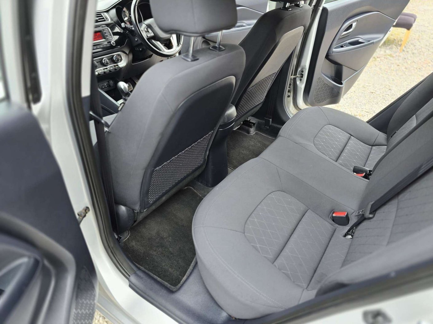 2016 Kia Rio 1.4 2 - Image 24