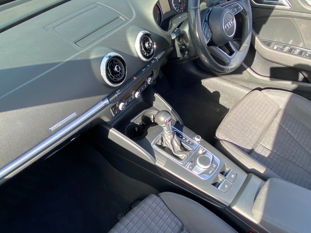 AUDI A3 CABRIOLET (2017) 1.5 TFSI CoD Sport - Image 32