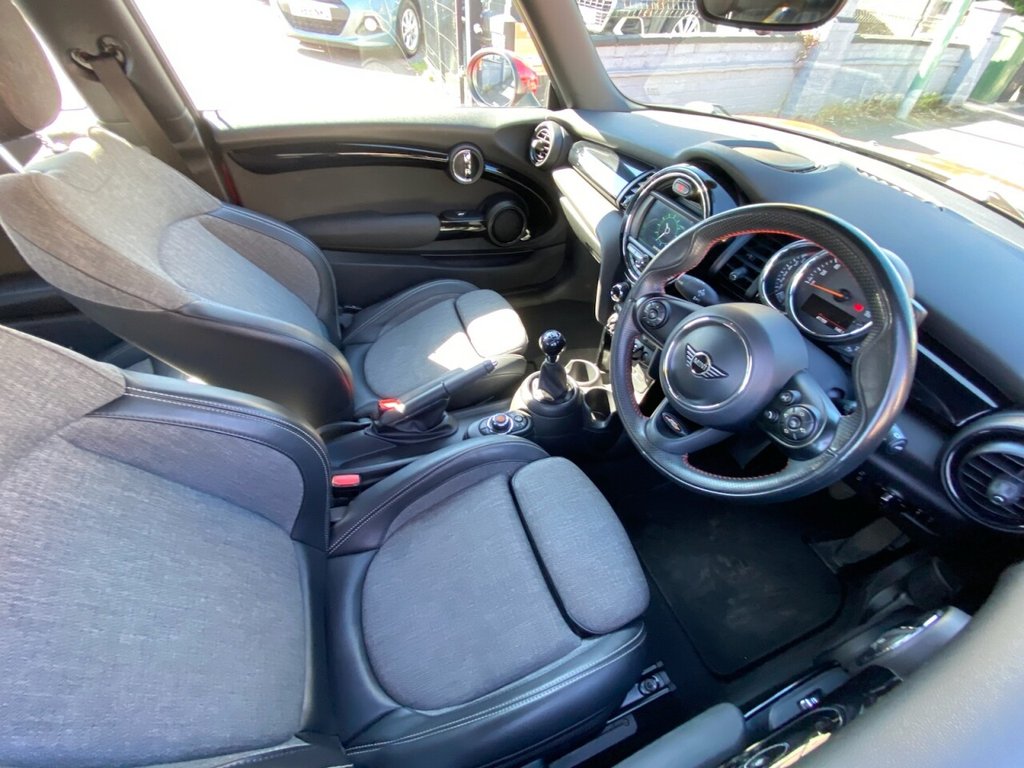 MINI HATCH (2018) 1.5 One GPF Hatchback 3dr Petrol Manual - Image 20