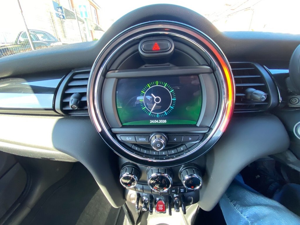 MINI HATCH (2018) 1.5 One GPF Hatchback 3dr Petrol Manual - Image 23