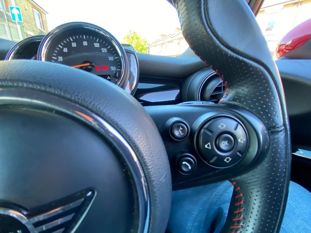 MINI HATCH (2018) 1.5 One GPF Hatchback 3dr Petrol Manual - Image 30