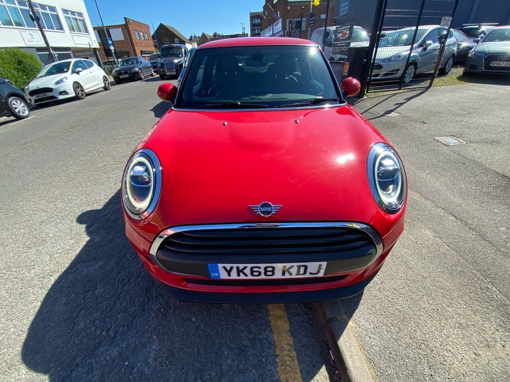 MINI HATCH (2018) 1.5 One GPF Hatchback 3dr Petrol Manual - Image 32