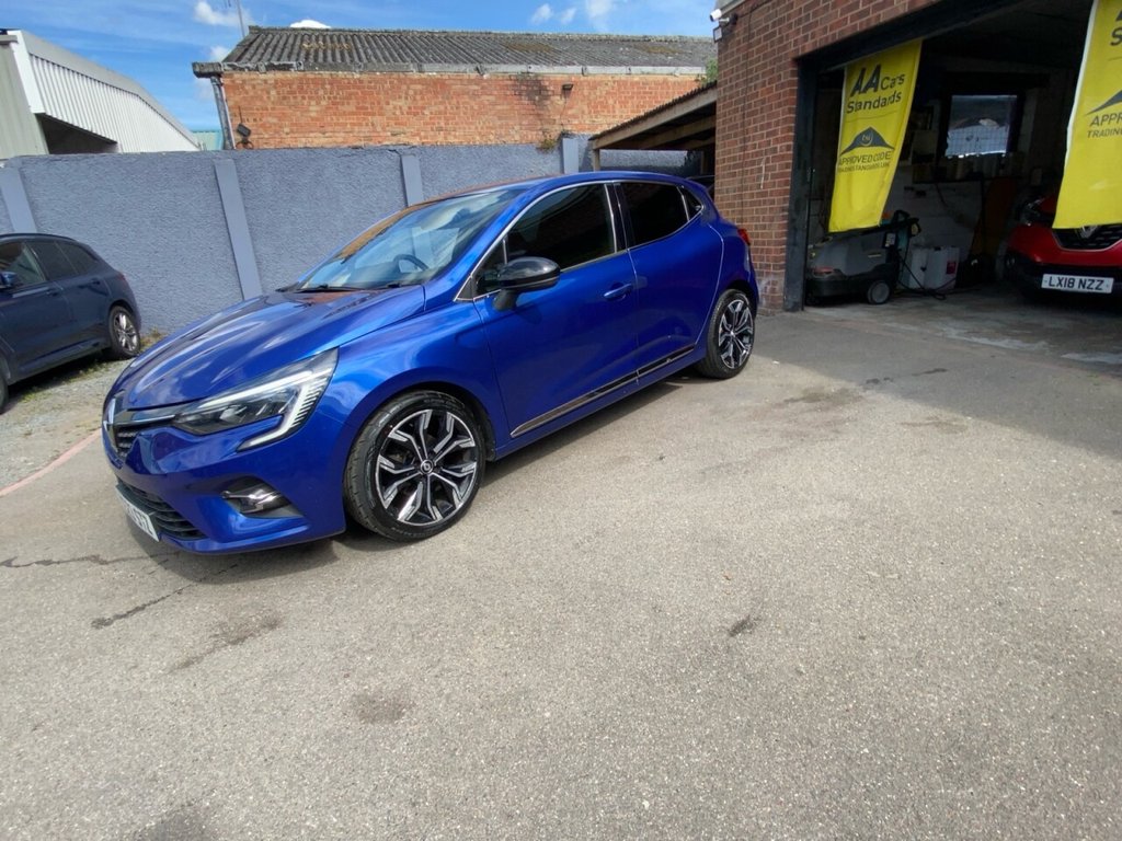 RENAULT CLIO (2023) 1.0 TCe Techno Hatchback - Image 5