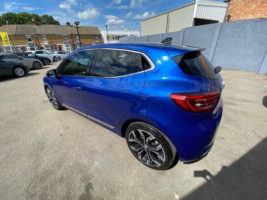 RENAULT CLIO (2023) 1.0 TCe Techno Hatchback - Image 13
