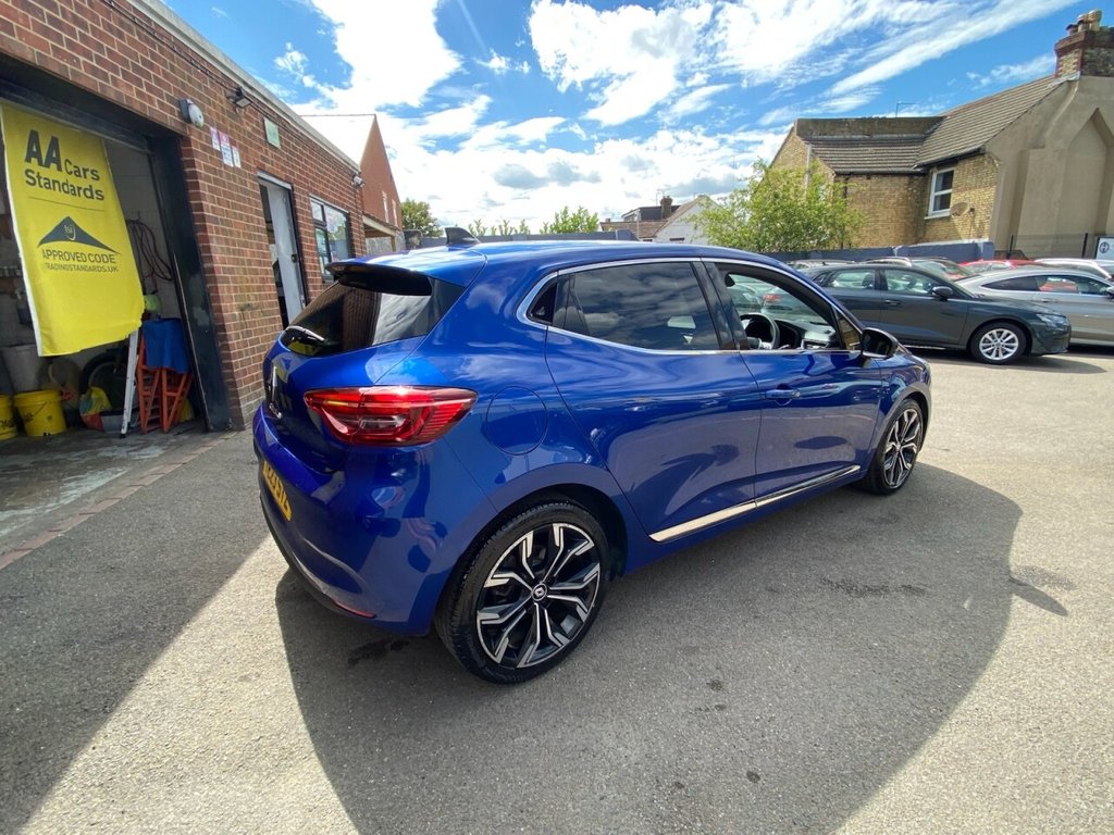 RENAULT CLIO (2023) 1.0 TCe Techno Hatchback - Image 18