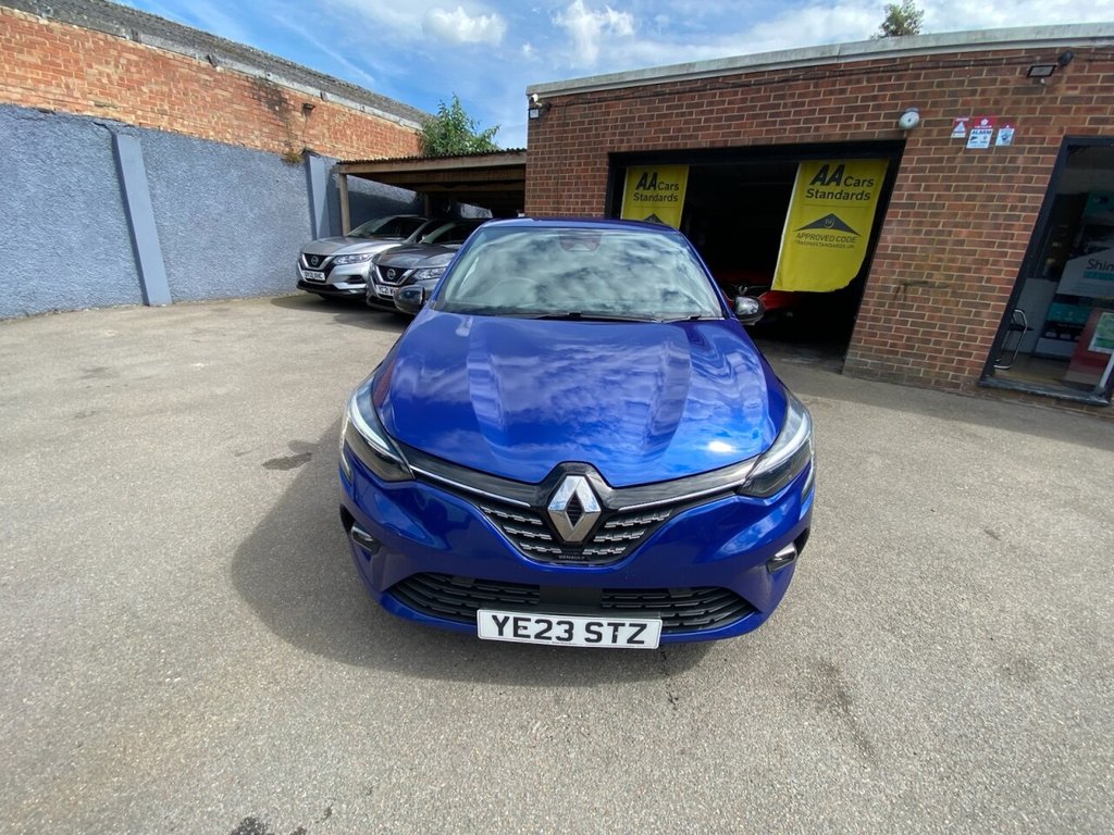 RENAULT CLIO (2023) 1.0 TCe Techno Hatchback - Image 41