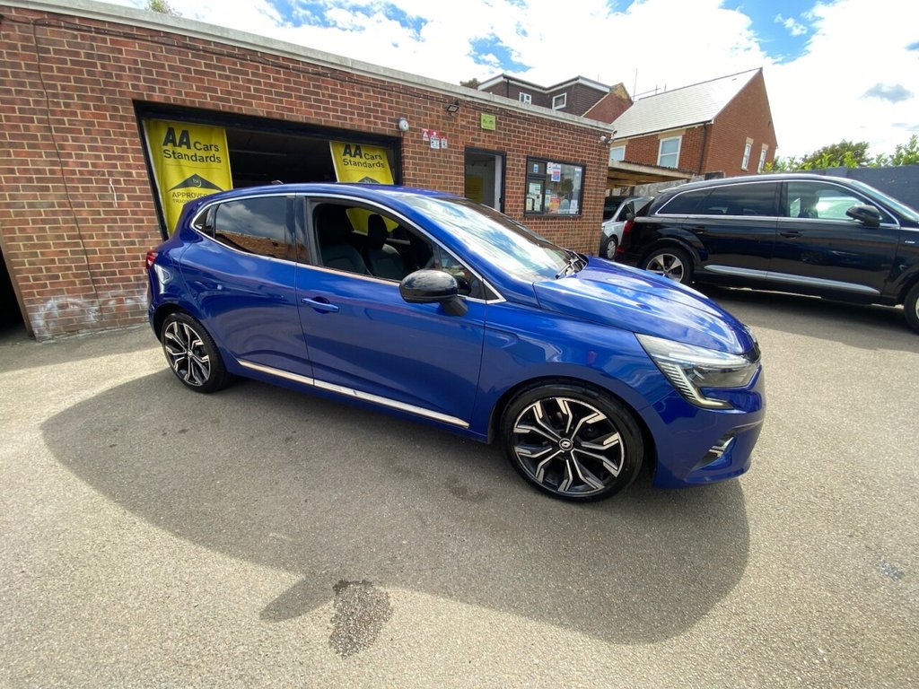 RENAULT CLIO (2023) 1.0 TCe Techno Hatchback - Image 43