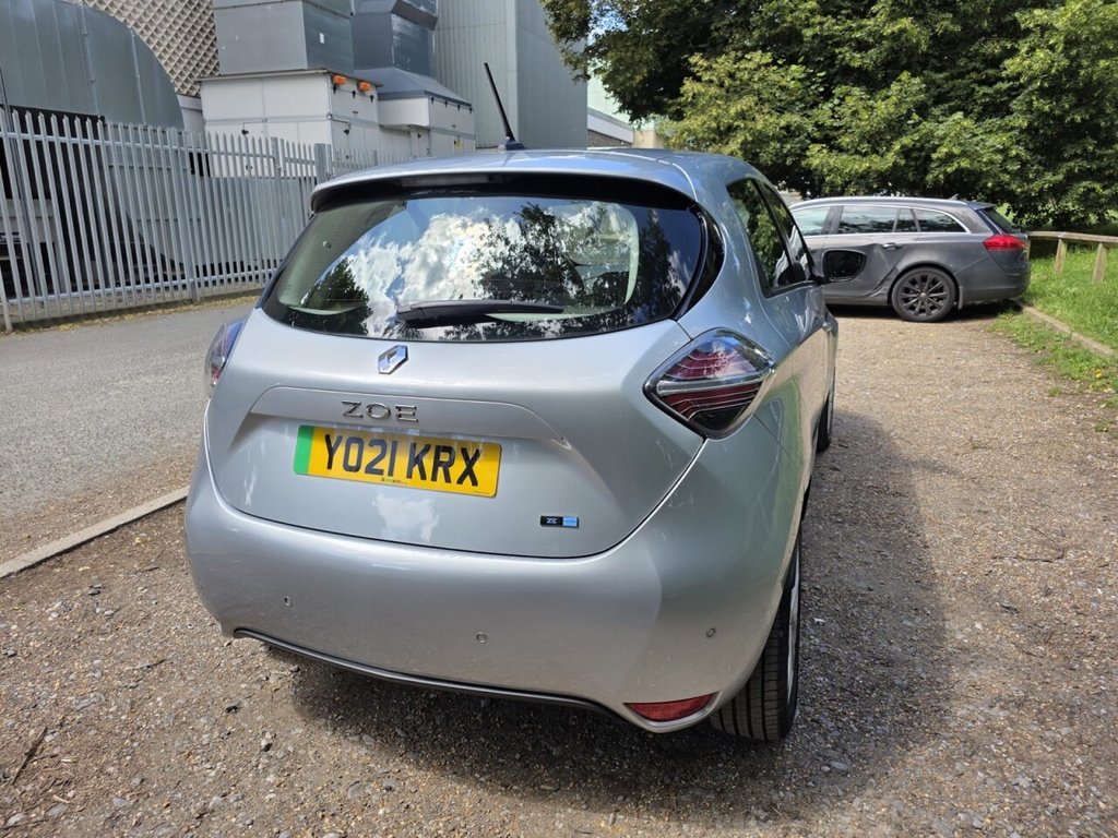 RENAULT ZOE (2021) R135 EV50 52kWh Iconic Hatchback - Image 12