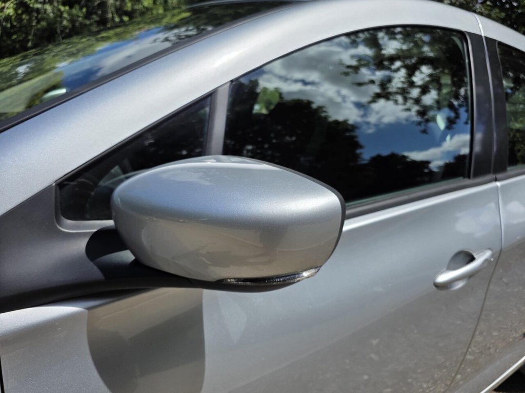 RENAULT ZOE (2021) R135 EV50 52kWh Iconic Hatchback - Image 19