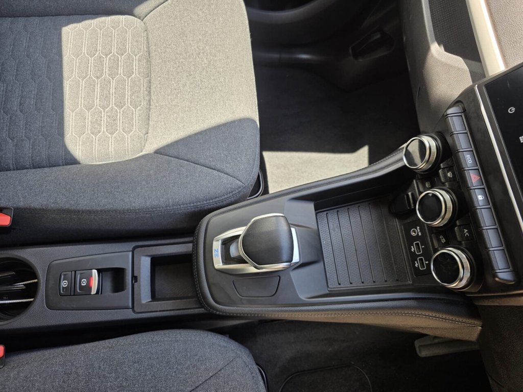 RENAULT ZOE (2021) R135 EV50 52kWh Iconic Hatchback - Image 28