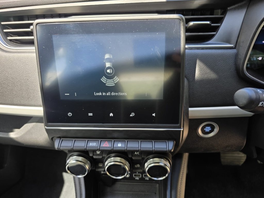 RENAULT ZOE (2021) R135 EV50 52kWh Iconic Hatchback - Image 32